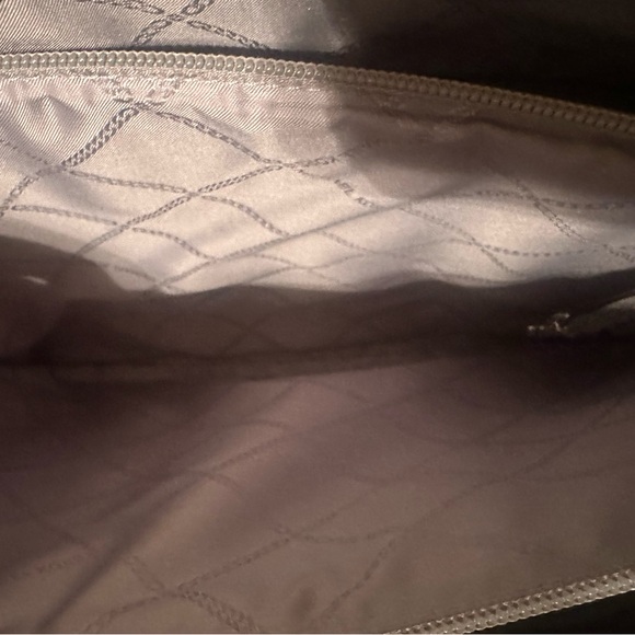 Michael Kors Jet Set Travel LG Tote - Pearl Grey - Picture 5 of 6